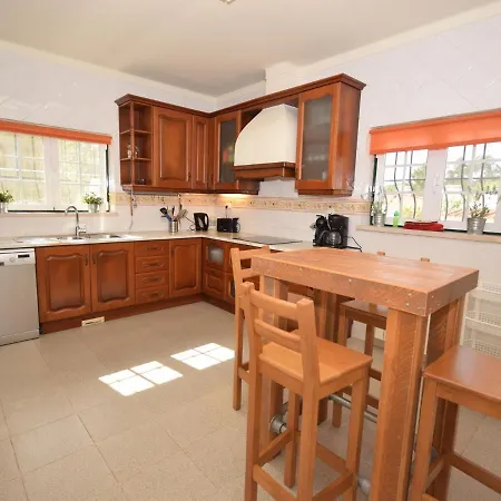Luxurious In Caldas Da Rainha With Swimming Pool