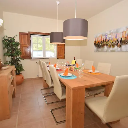 Villa Luxurious In Caldas Da Rainha With Swimming Pool